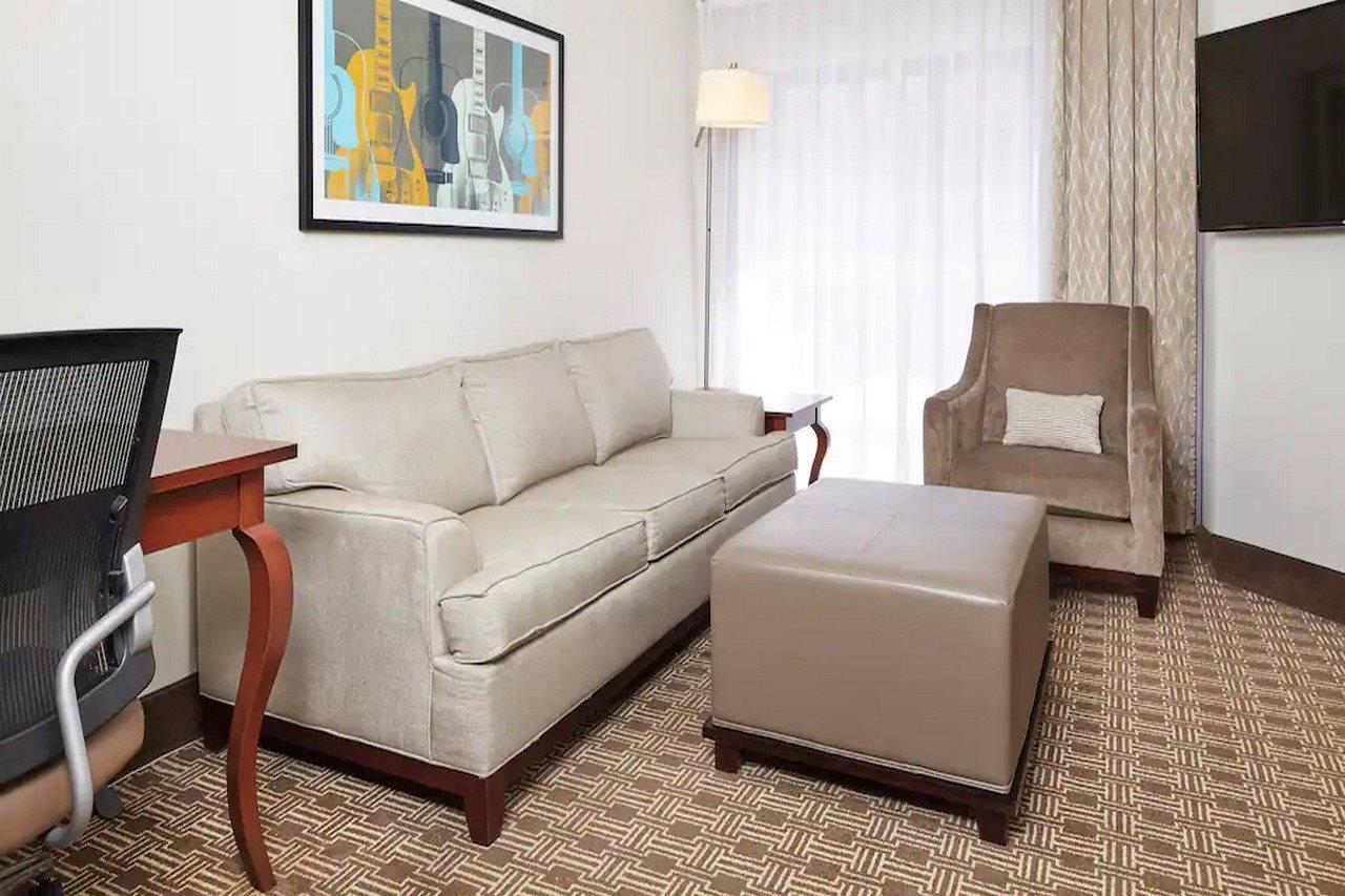 Doubletree Suites By Hilton Nashville Airport Екстер'єр фото