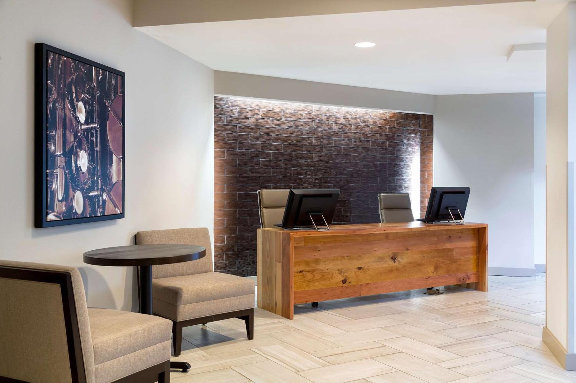 Doubletree Suites By Hilton Nashville Airport Екстер'єр фото