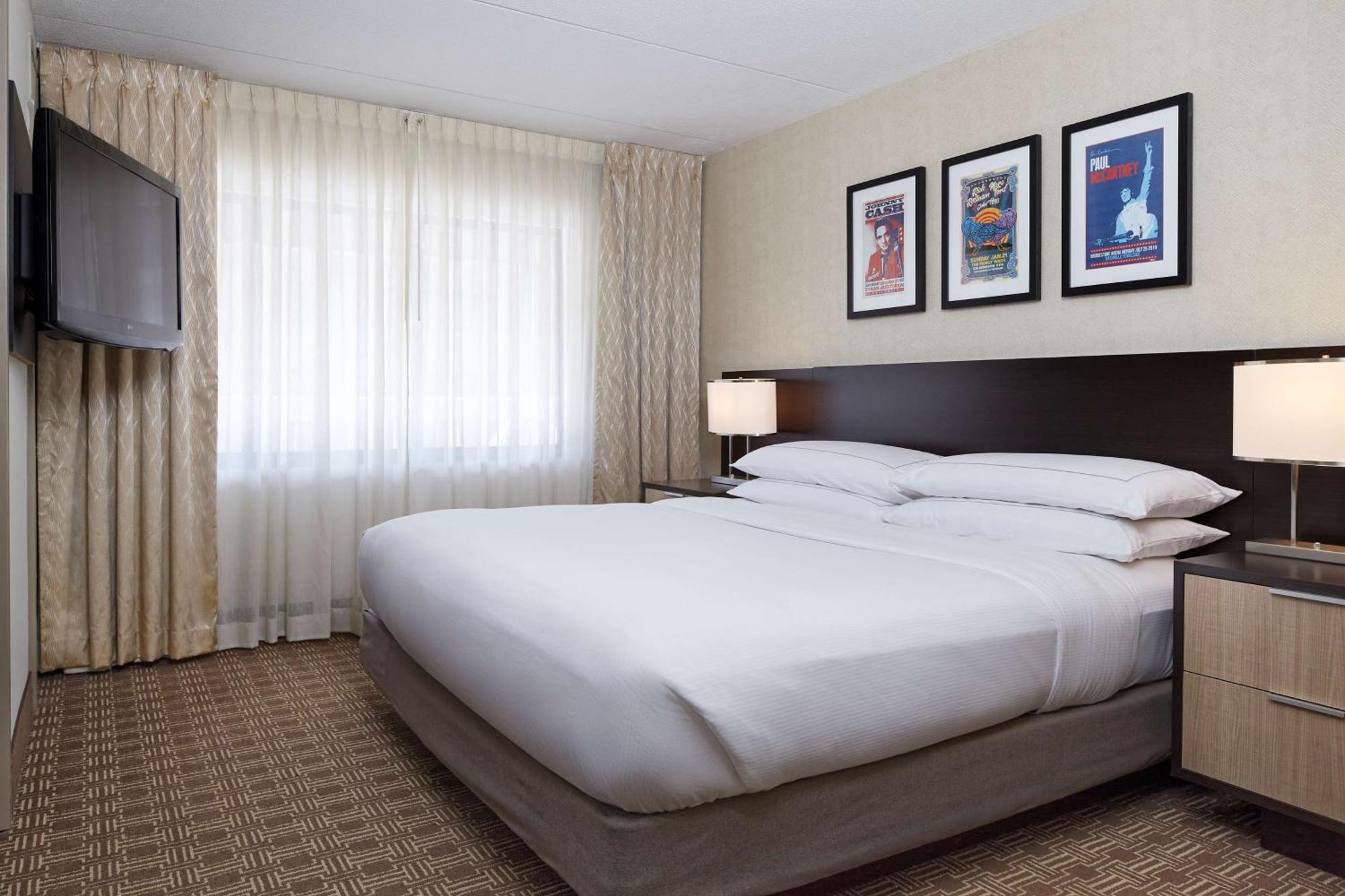 Doubletree Suites By Hilton Nashville Airport Екстер'єр фото