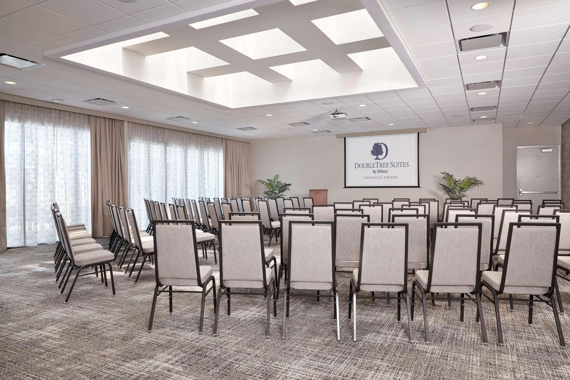 Doubletree Suites By Hilton Nashville Airport Екстер'єр фото