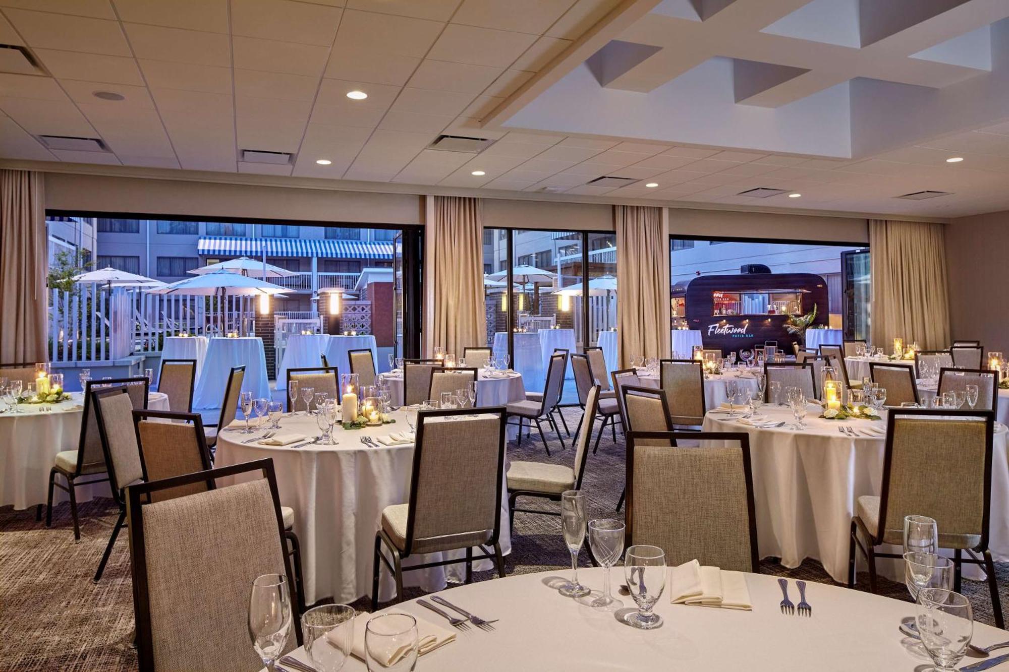 Doubletree Suites By Hilton Nashville Airport Екстер'єр фото