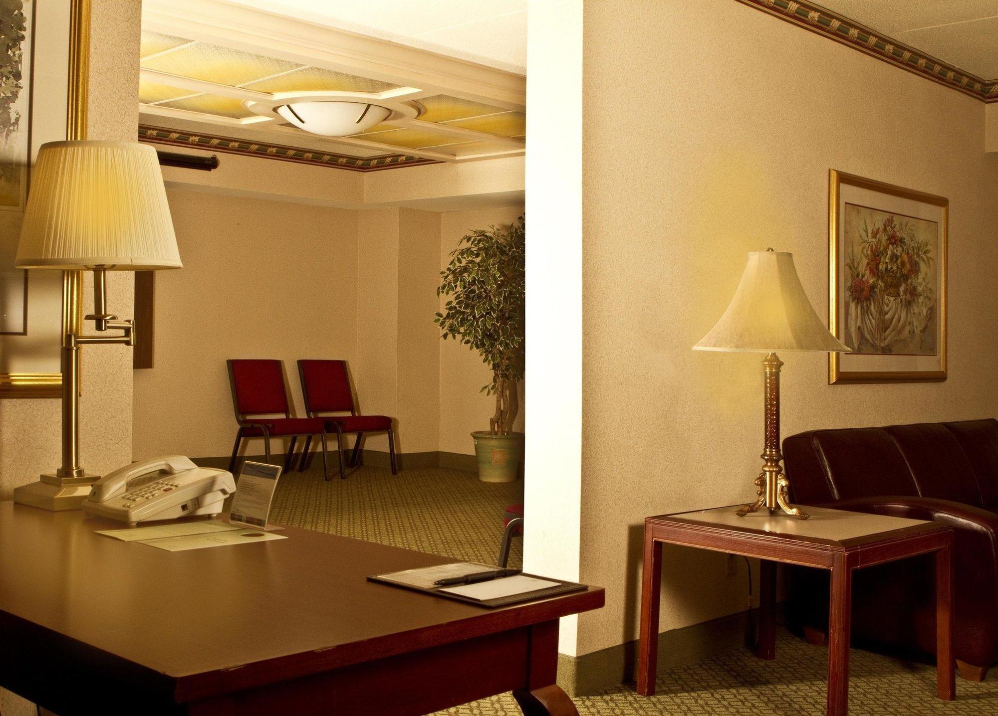 Doubletree Suites By Hilton Nashville Airport Екстер'єр фото