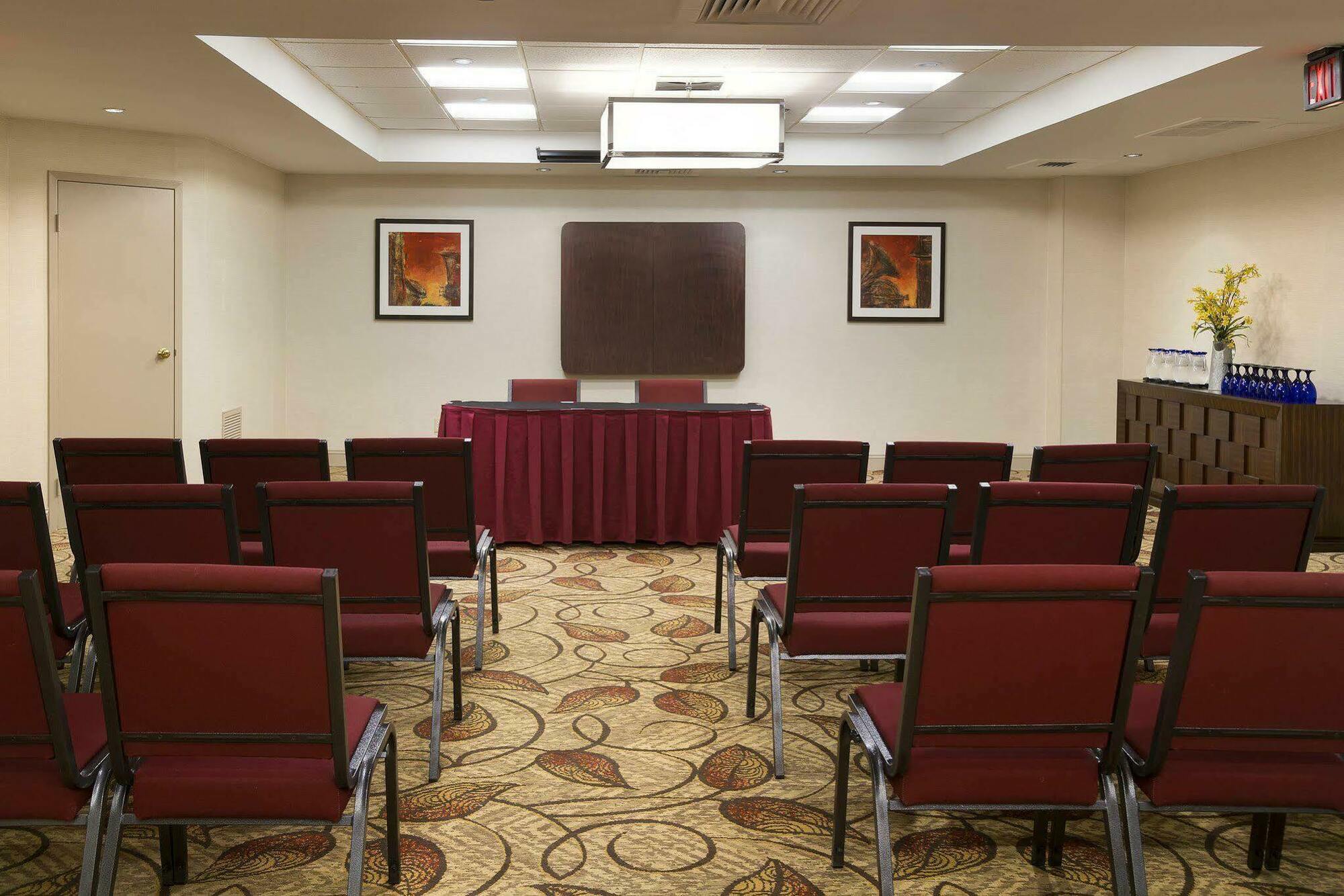 Doubletree Suites By Hilton Nashville Airport Екстер'єр фото